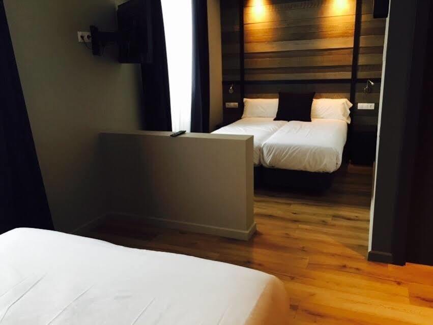 Hotel Parada Пучсерда Экстерьер фото
